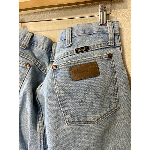 VTG Wrangler High Waisted Straight Leg Light Wash Western Wear Jeans Size 34 - Picture 9 of 11